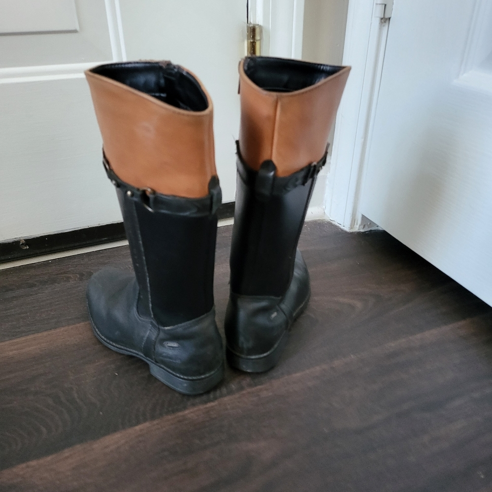 Boots - Picture 2 of 4